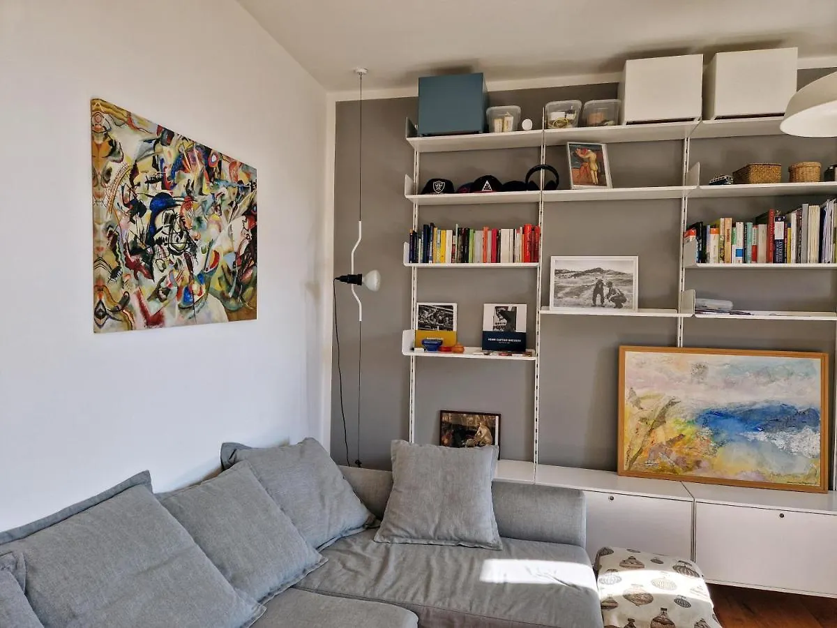 Modern Bright And Central Apartment Milan Italy
